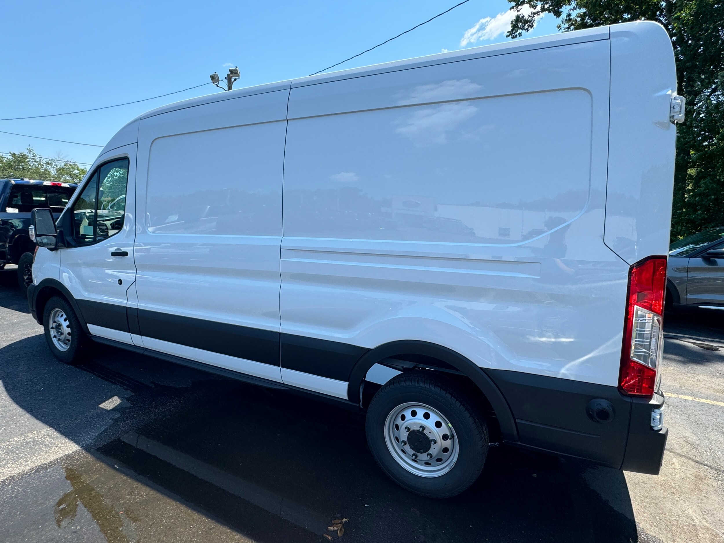 2024 Ford Transit Cargo Van photo 3