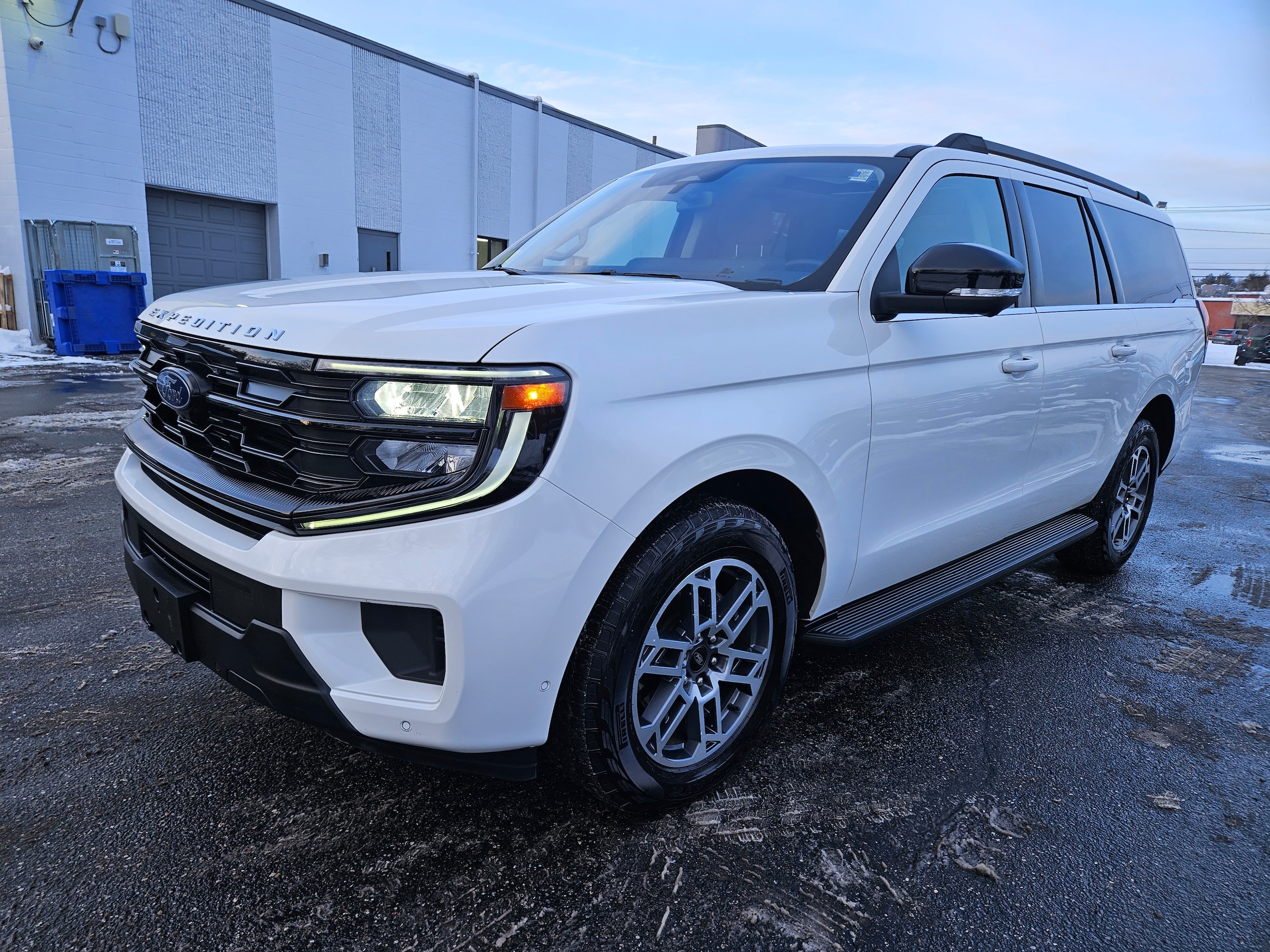 2025 Ford Expedition MAX Active 4WD