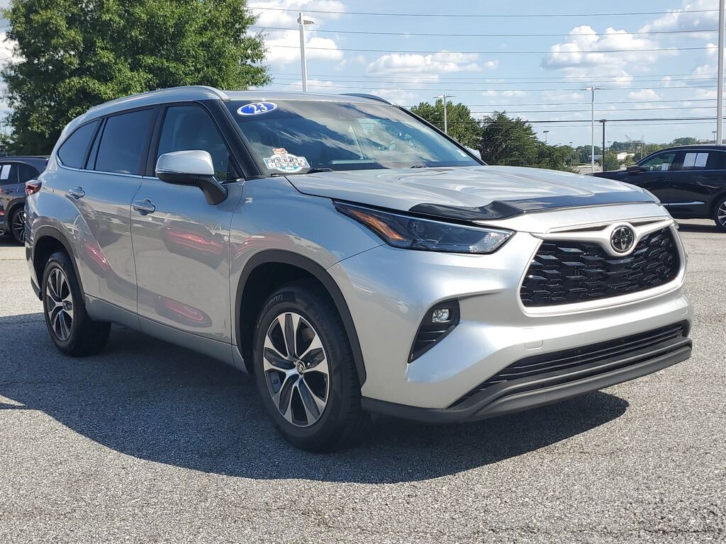 Used 2023 Toyota Highlander XLE SUV