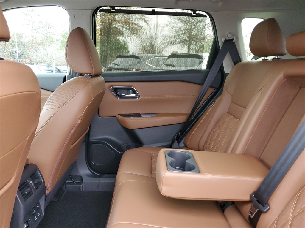 2026 Nissan Rogue Platinum - Photo 14