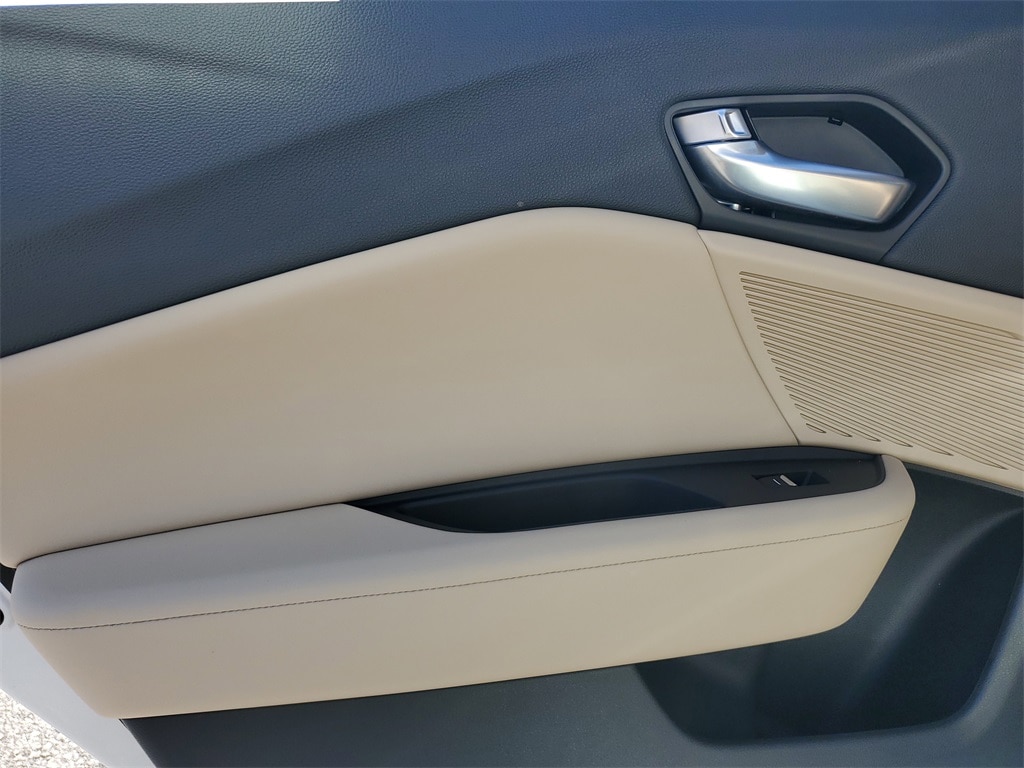 2025 Acura TLX Technology Package - Photo 13