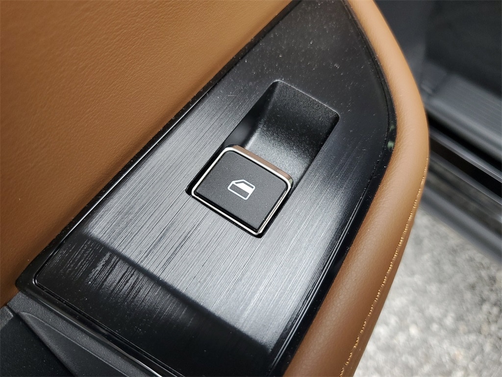 2026 Nissan Rogue Platinum - Photo 17