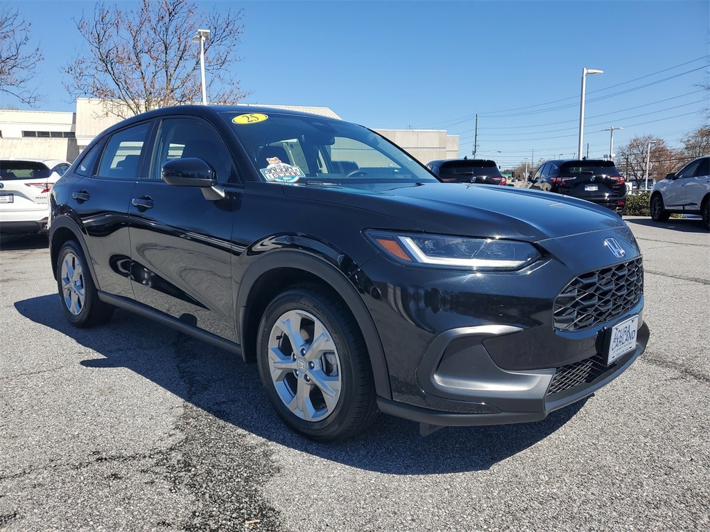 Used 2025 Honda HR-V LX SUV