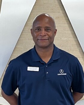 Staff member Tracy Allen from ID_4f3bff6a7b78