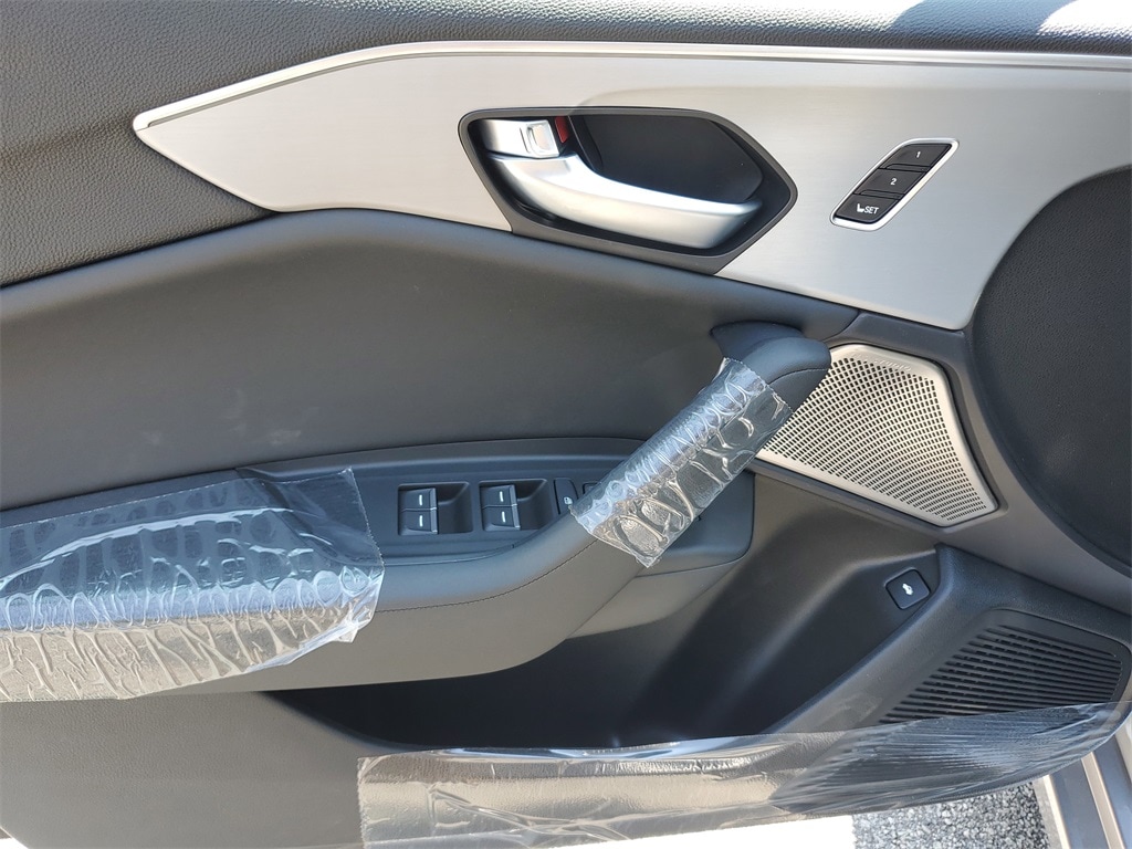 2025 Acura TLX Technology Package - Photo 17