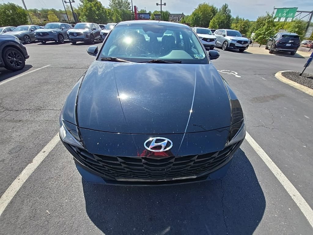 2021 Hyundai Elantra SEL photo 2