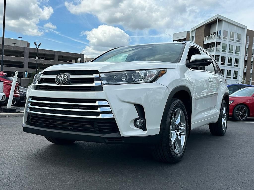 2019 Toyota Highlander Limited photo 2