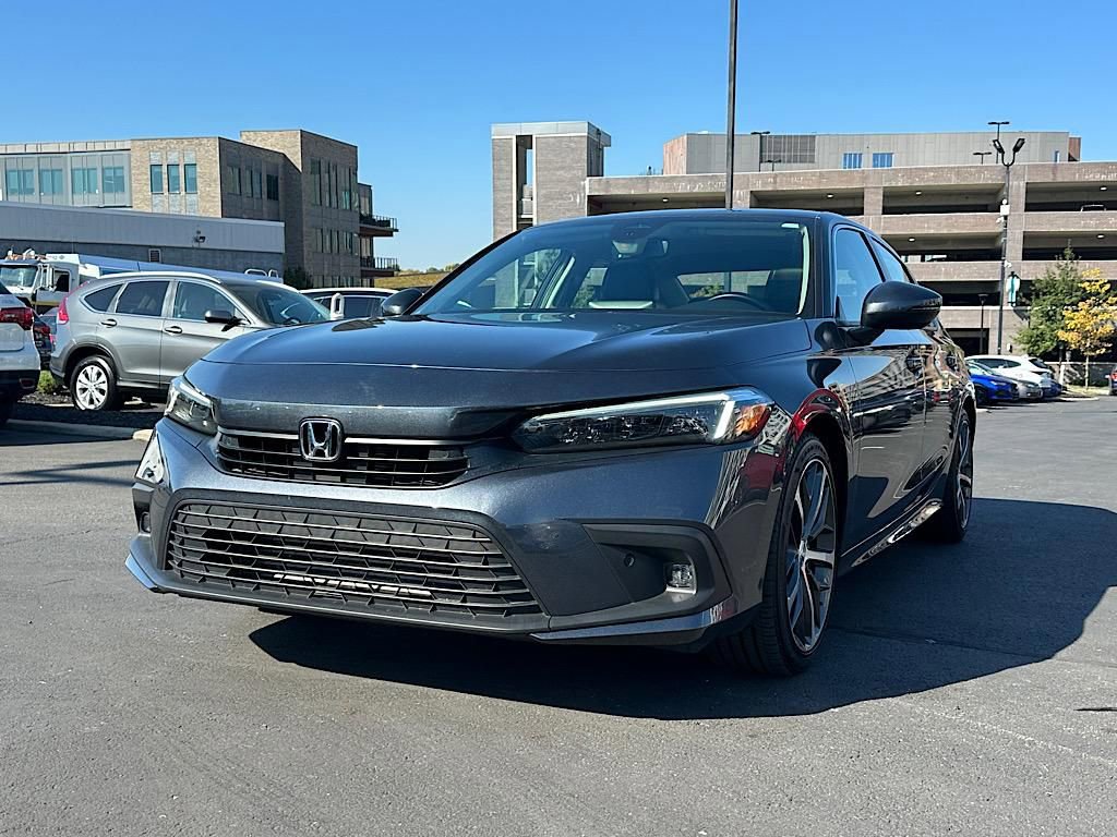 2022 Honda Civic Touring photo 3
