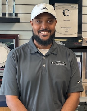 Staff member Leul Mulualem from ID_f5e49f53c291