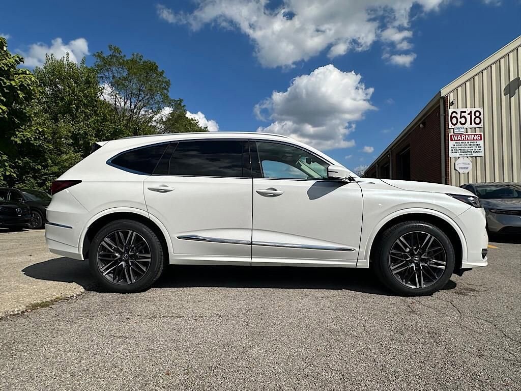 2026 Acura MDX SH-AWD Advance photo 4