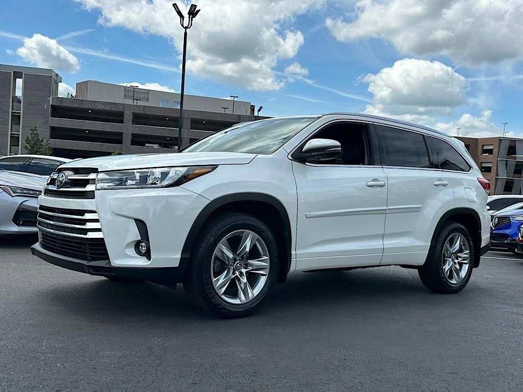 2019 Toyota Highlander Limited photo 3