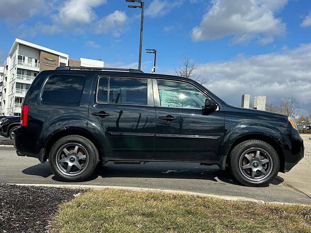 Used 2015 Honda Pilot EX-L with VIN 5FNYF4H59FB066310 for sale in Dublin, OH