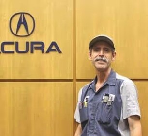 Staff member Mario Areias from ID_d79f12