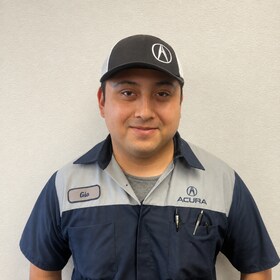 Staff member Giovanni Esquivel from ID_b40b43