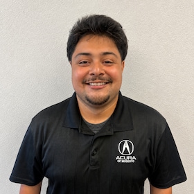 Staff member Adrian Roque from ID_d79f12