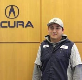 Staff member Giovanni Esquivel from ID_b40b43