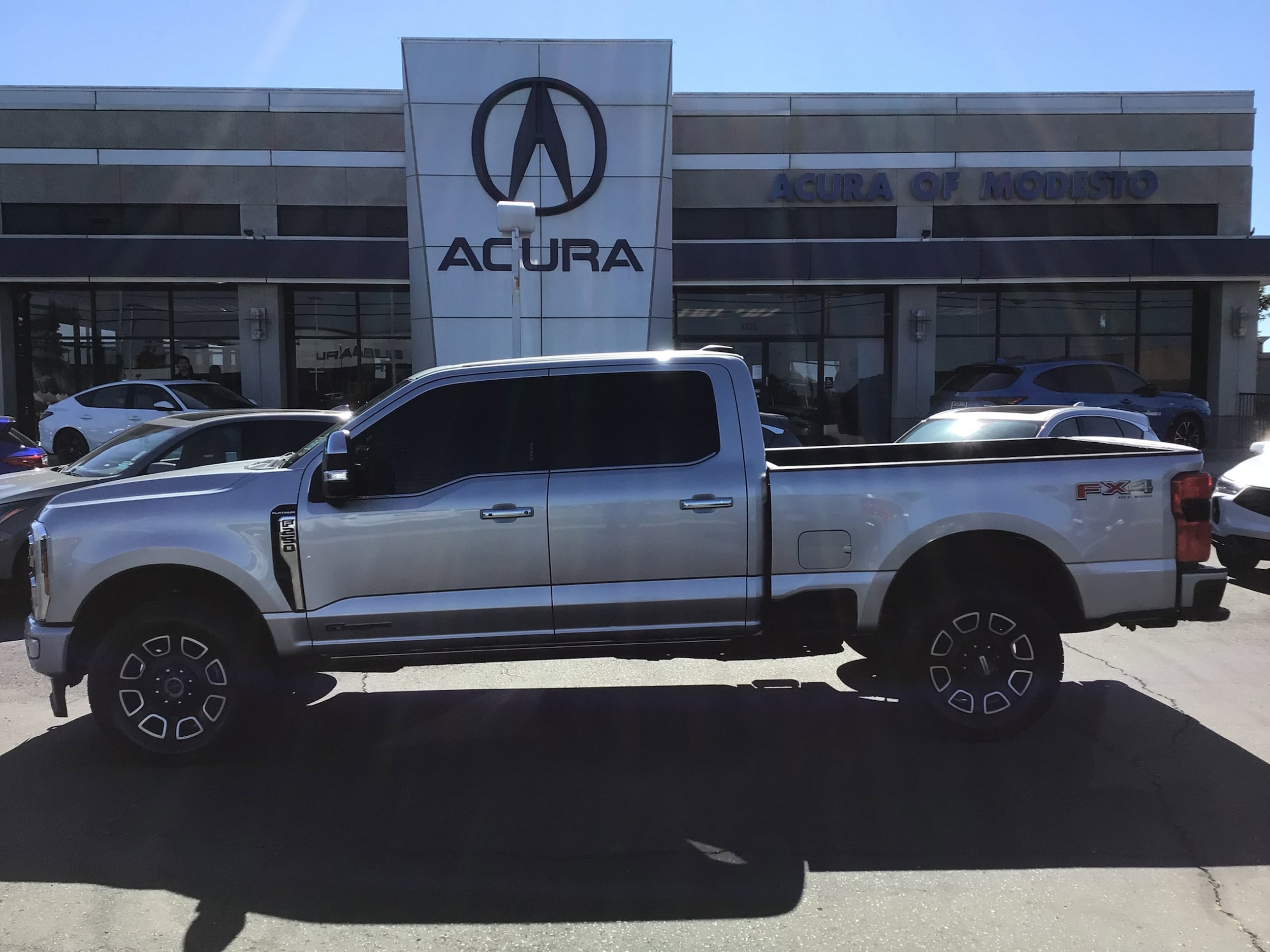 2024 Ford F-250 Platinum 4x4 Crew Cab 8' Box's photo