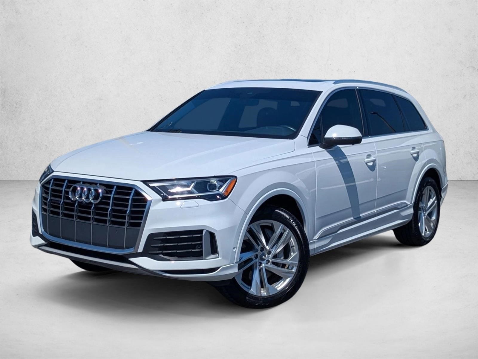 2021 Audi Q7 Premium's photo