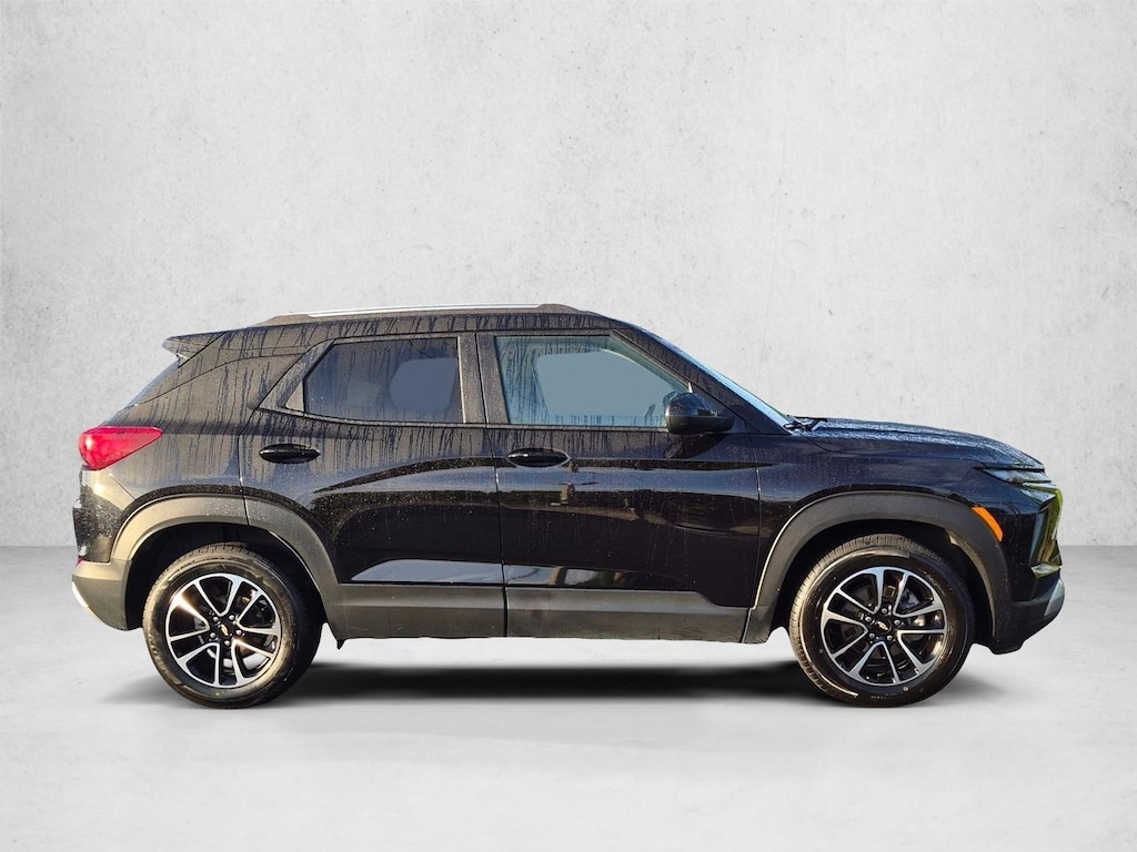 Used 2025 Chevrolet Trailblazer LT SUV