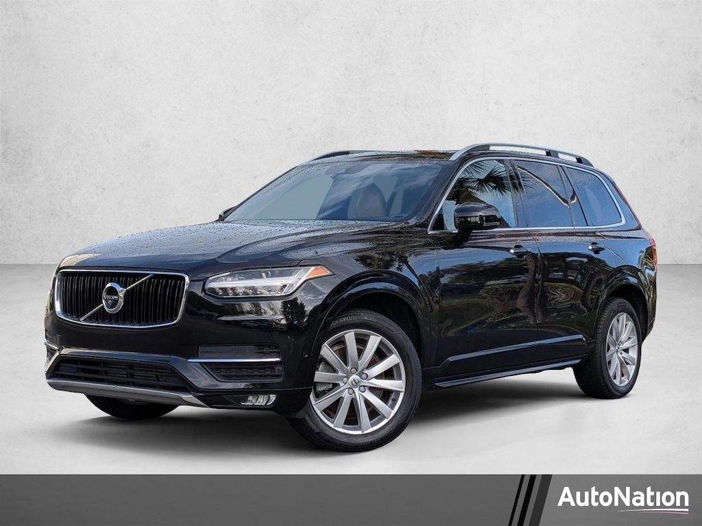 Used 2017 Volvo XC90 Momentum SUV