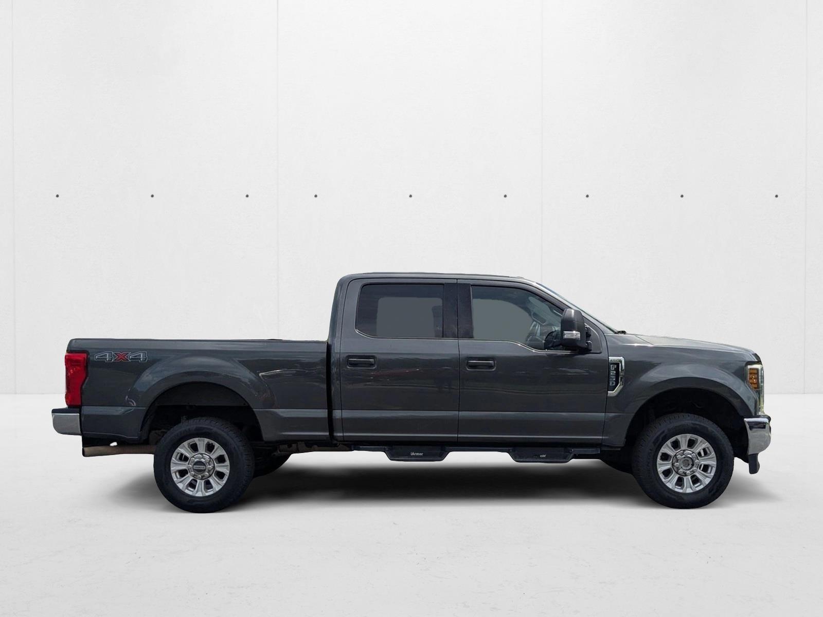 2018 Ford F-250 XLT photo 4