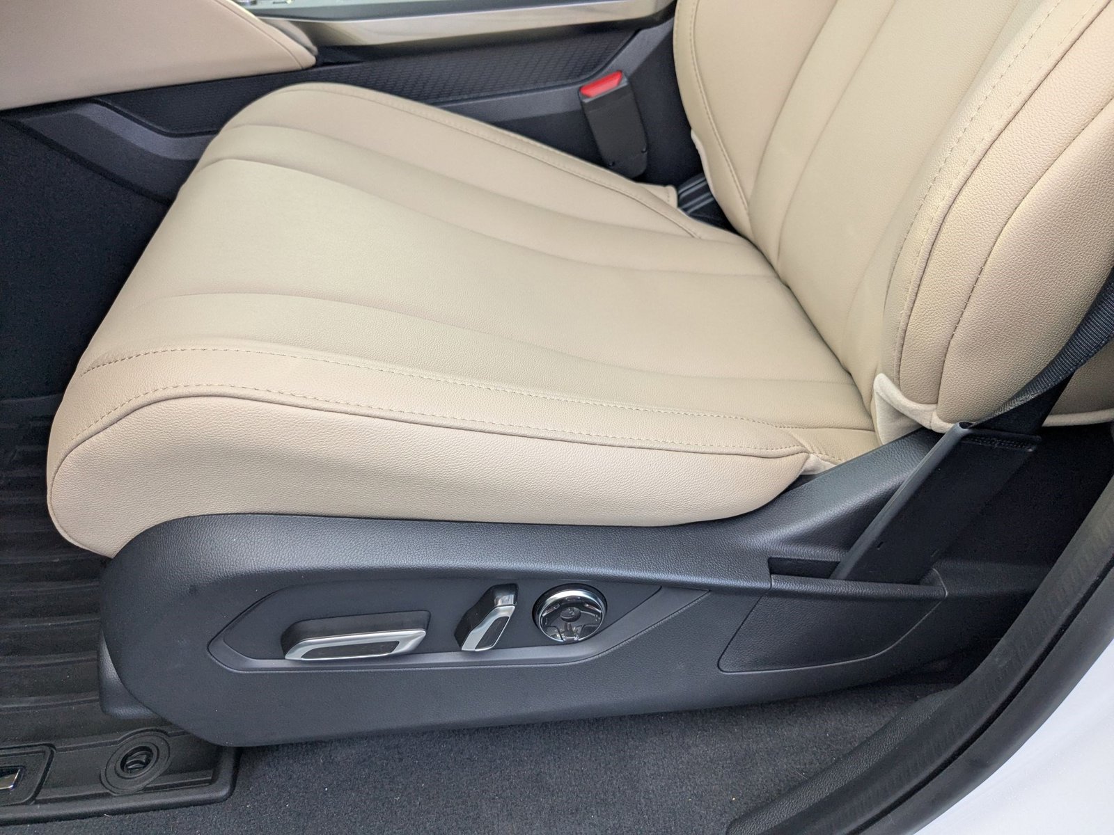 2026 Acura MDX SH-AWD photo 2