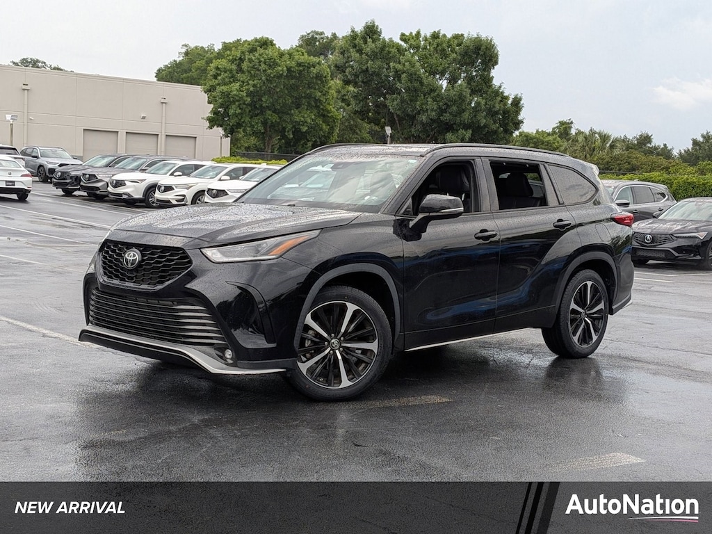 Used 2021 Toyota Highlander XSE SUV