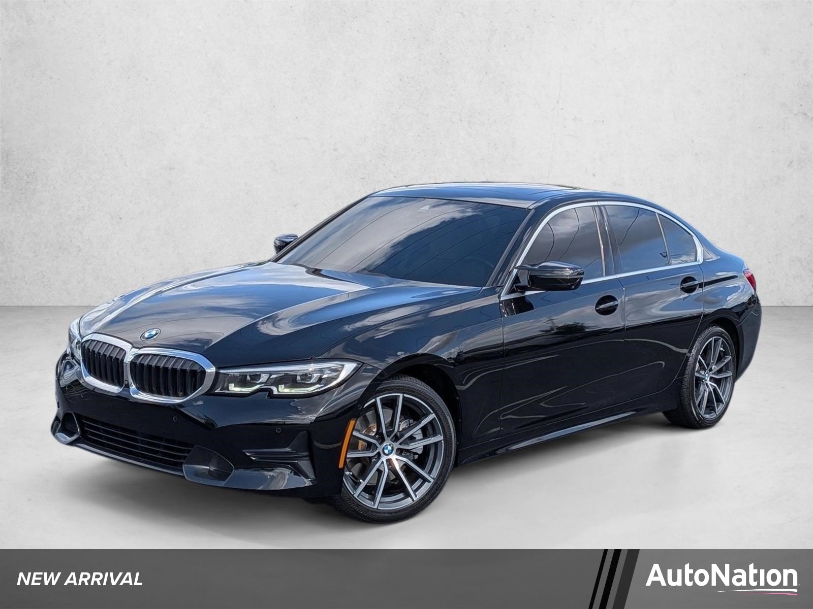 2019 BMW 3 Series 330i Sedan's photo