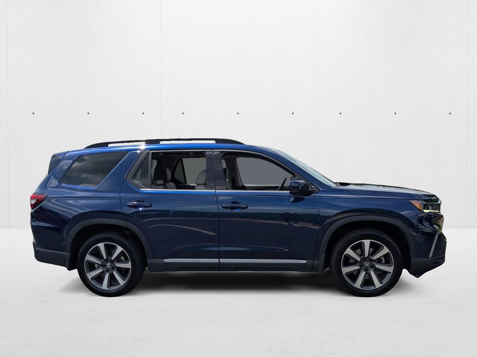 2023 Honda Pilot Touring photo 4