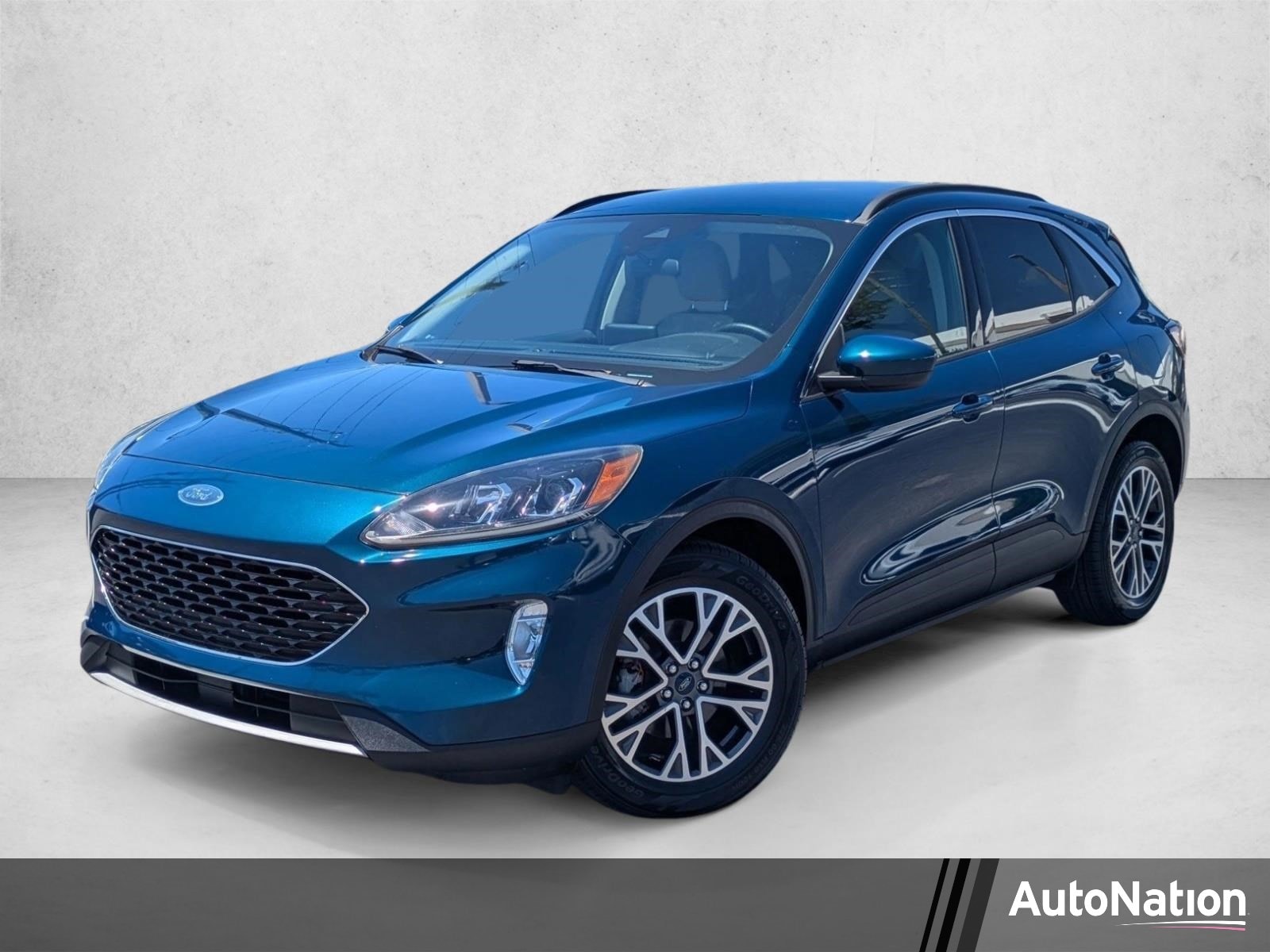2020 Ford Escape SEL FWD's photo