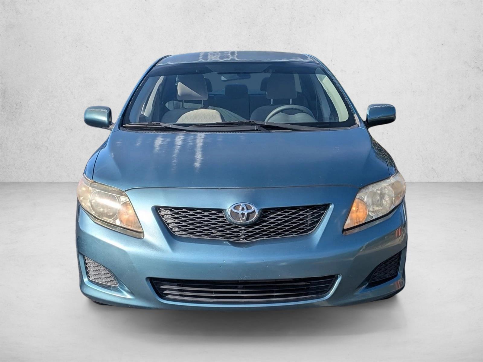 2009 Toyota Corolla LE photo 2