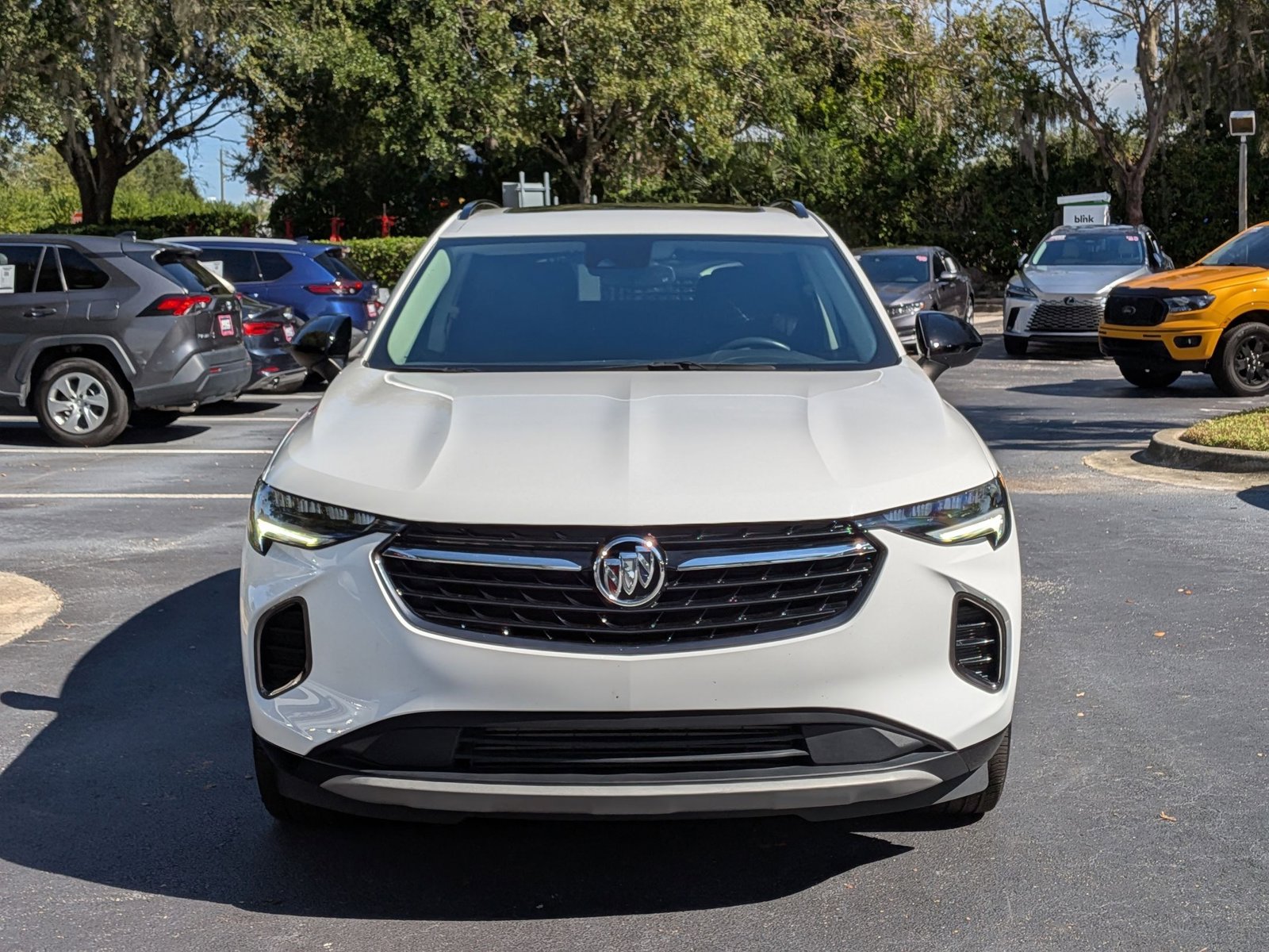 2023 Buick Envision Essence photo 2