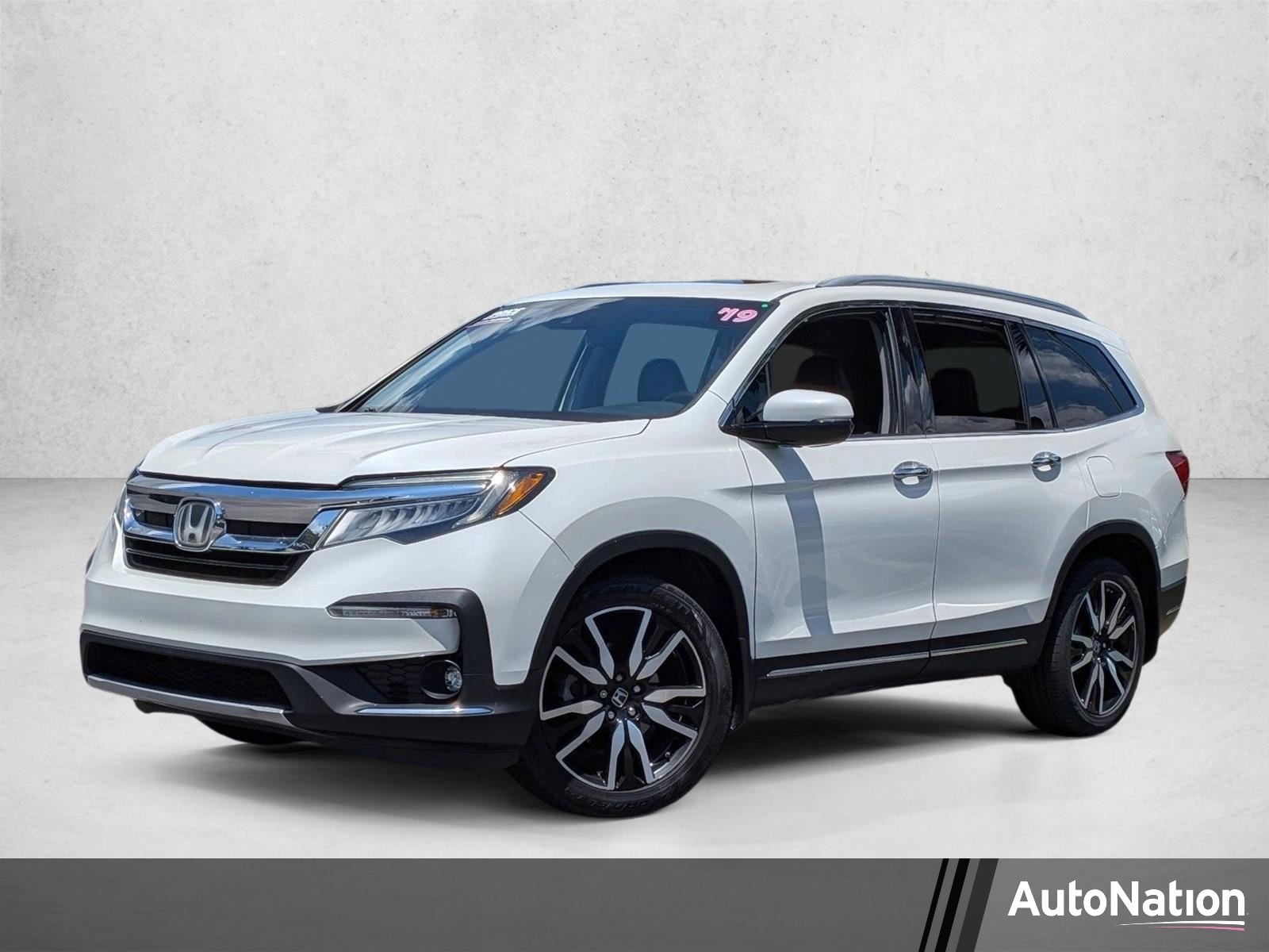 2019 Honda Pilot 2WD Touring-7P's photo