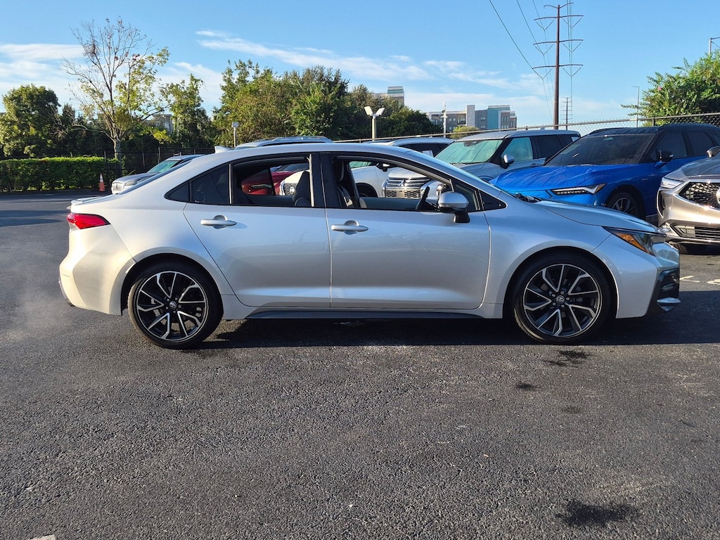 Used 2020 Toyota Corolla SE Sedan