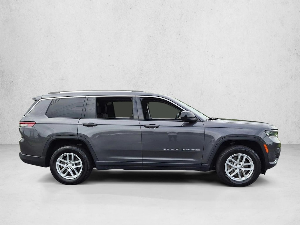 Used 2024 Jeep Grand Cherokee L Laredo SUV
