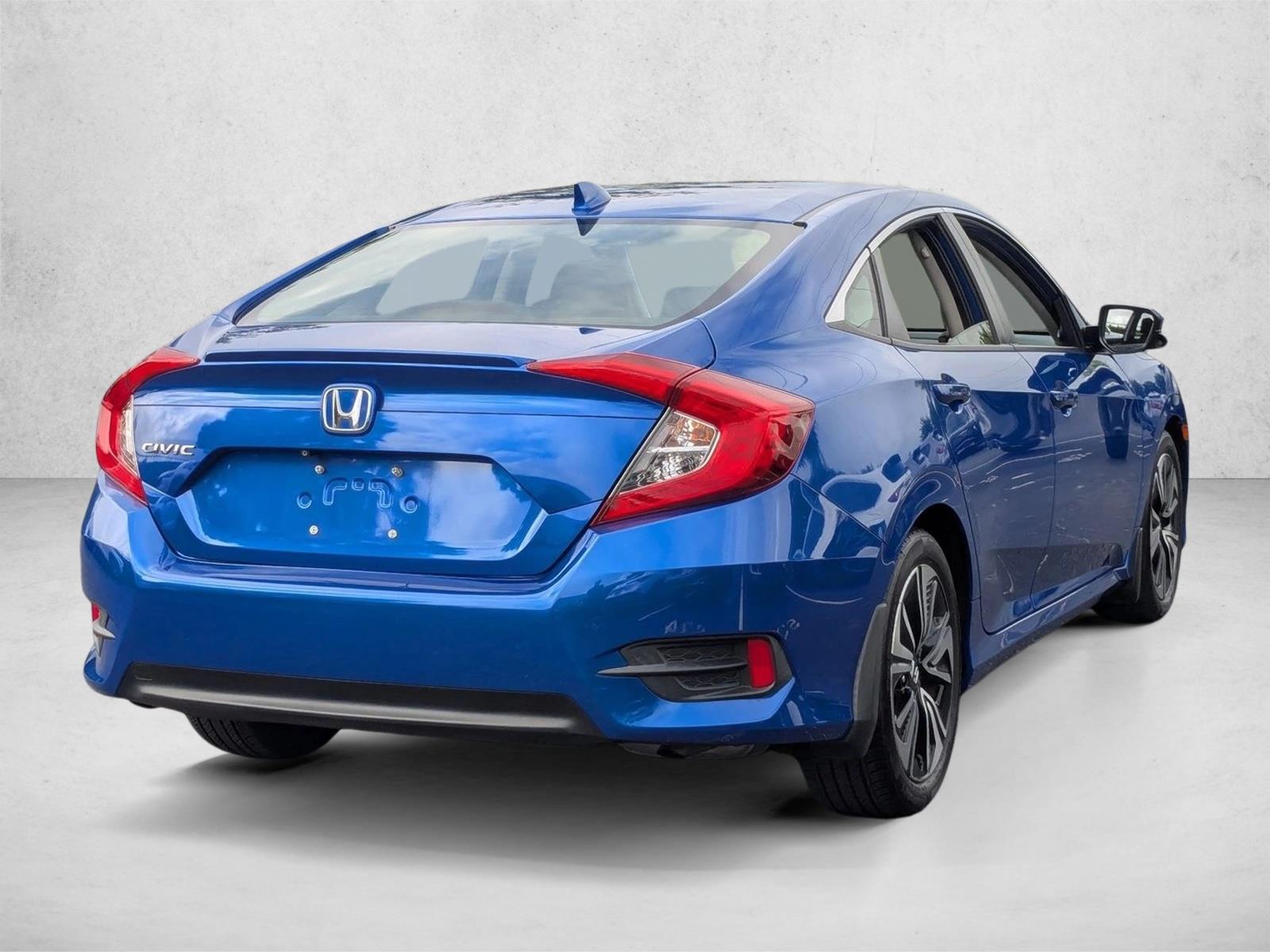 2018 Honda Civic EX-T photo 4
