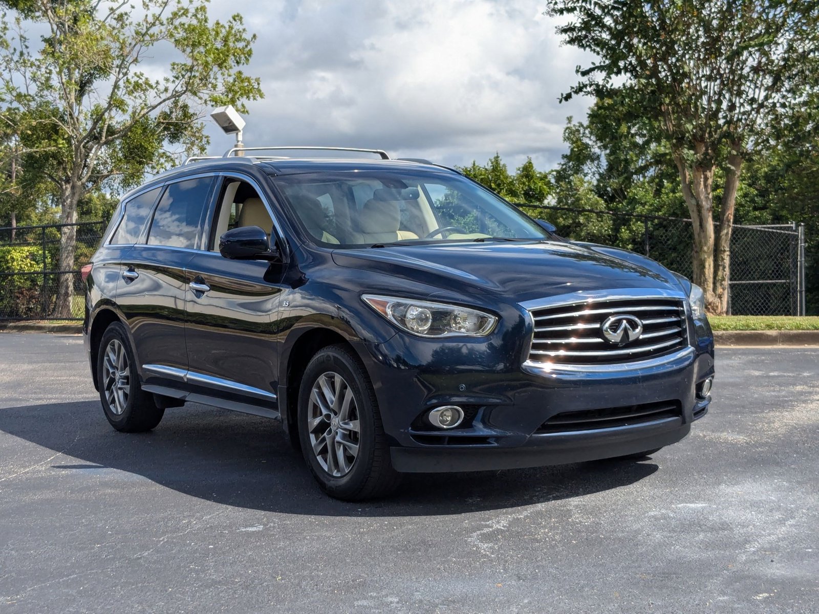 2015 Infiniti QX60 3.5 photo 2