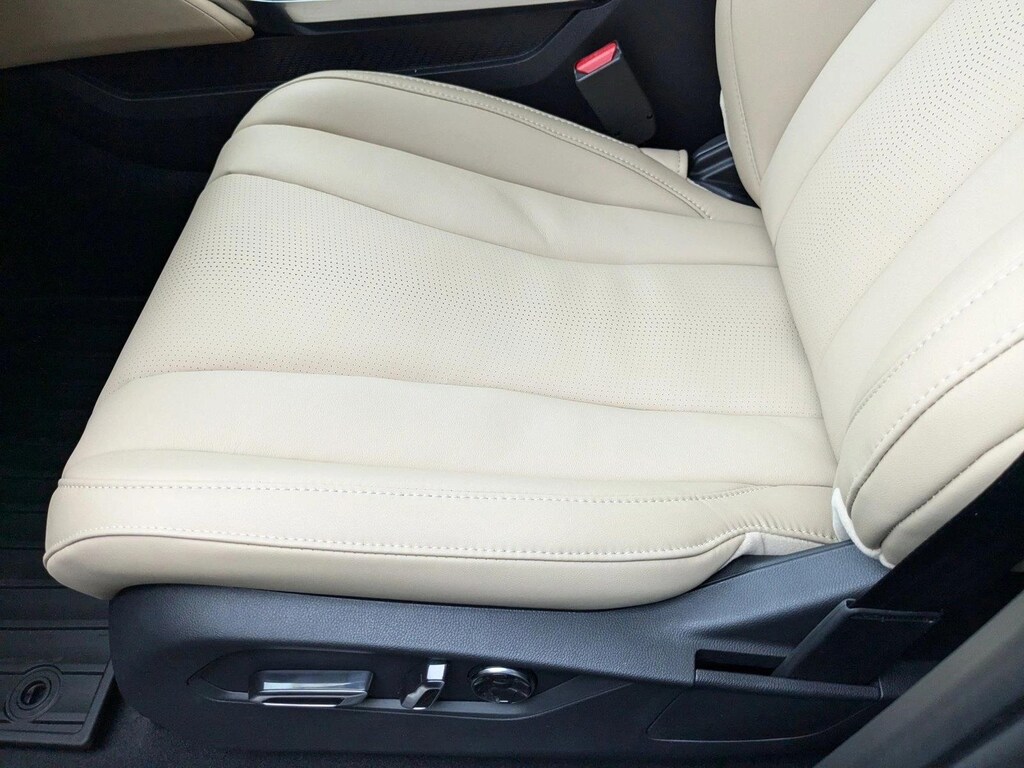 Used 2025 Acura MDX w/Technology Package SUV