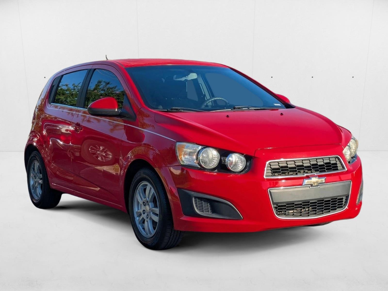 2014 Chevrolet Sonic LT photo 3