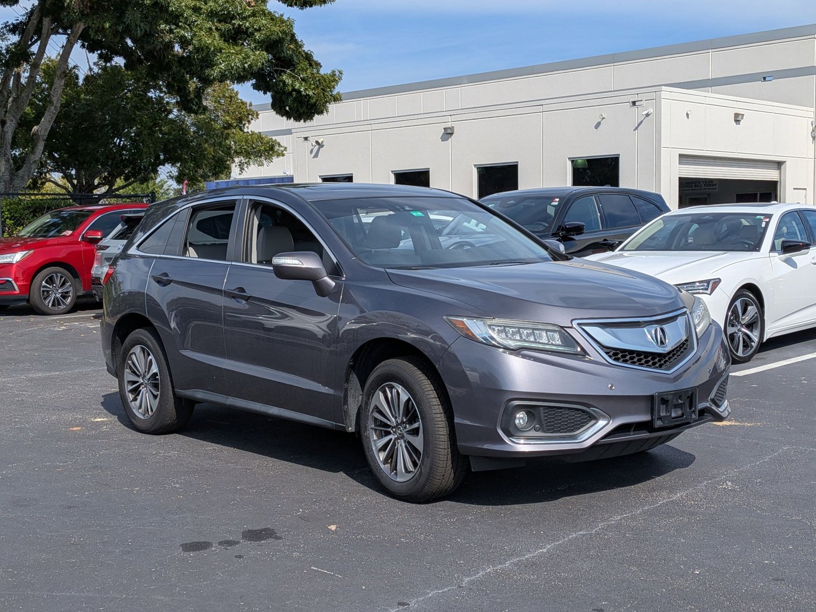 2017 Acura RDX Advance photo 3