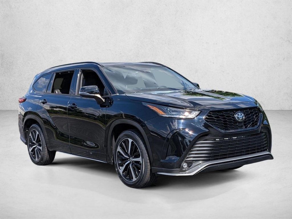 Used 2021 Toyota Highlander XSE SUV