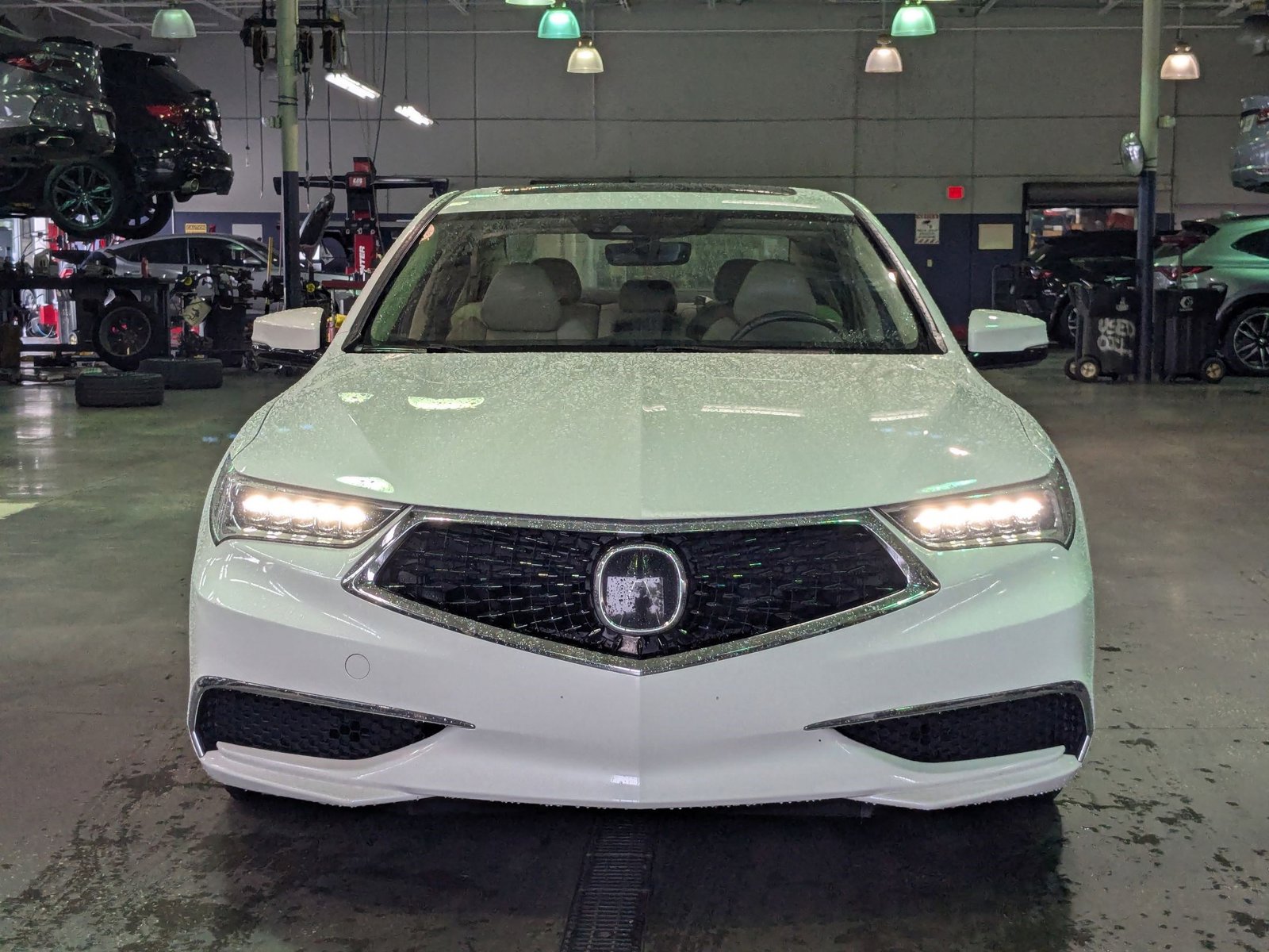 2018 Acura TLX Technology photo 2