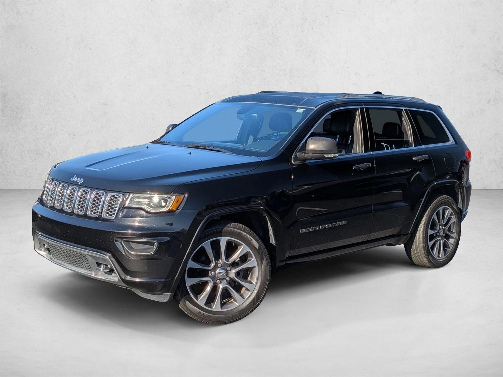 2017 Jeep Grand Cherokee Overland's photo