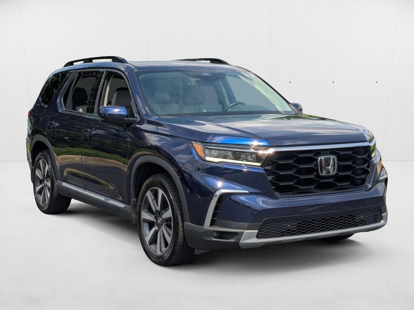 2023 Honda Pilot Touring photo 3