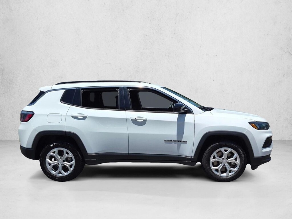 Used 2024 Jeep Compass Latitude SUV