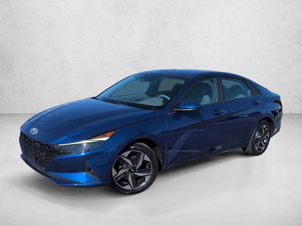 Used 2023 Hyundai Elantra SEL Sedan