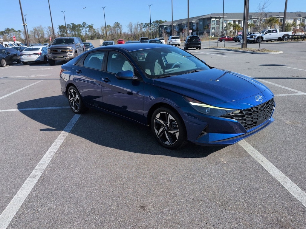 Used 2023 Hyundai Elantra SEL Sedan