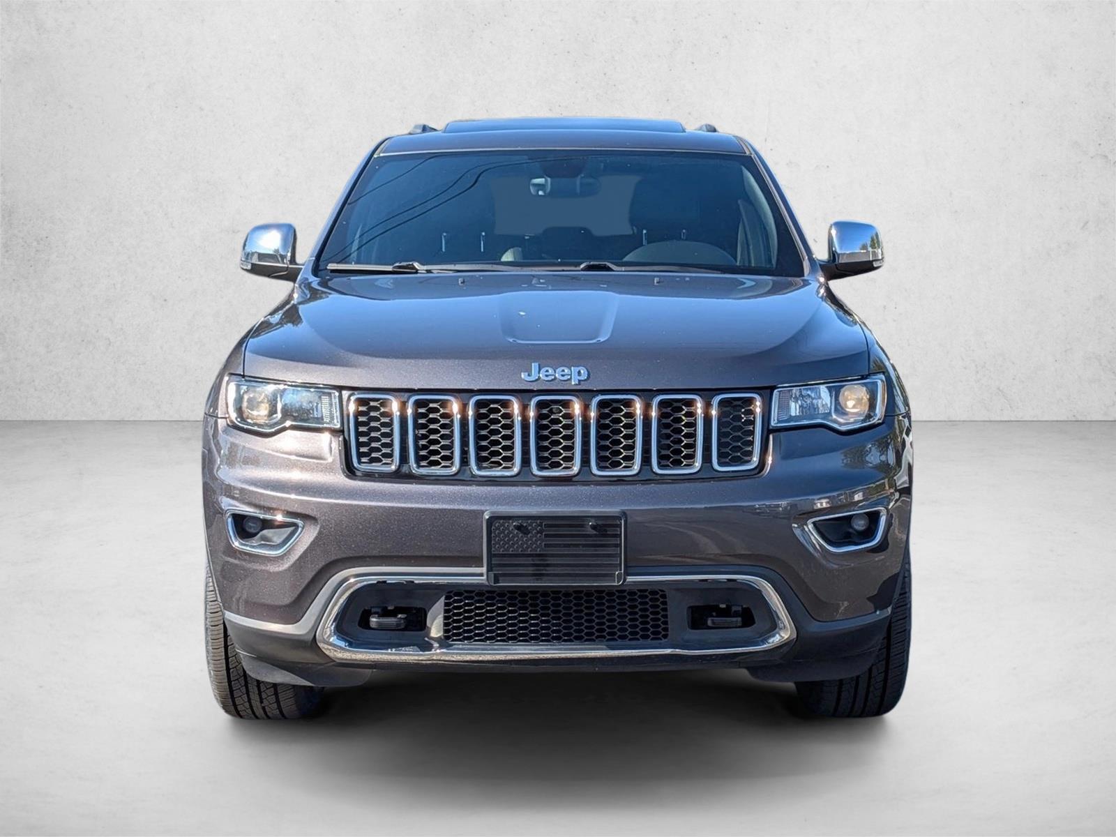 2017 Jeep Grand Cherokee Limited photo 2