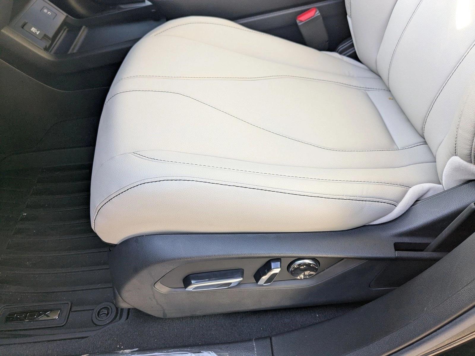 2025 Acura RDX photo 2