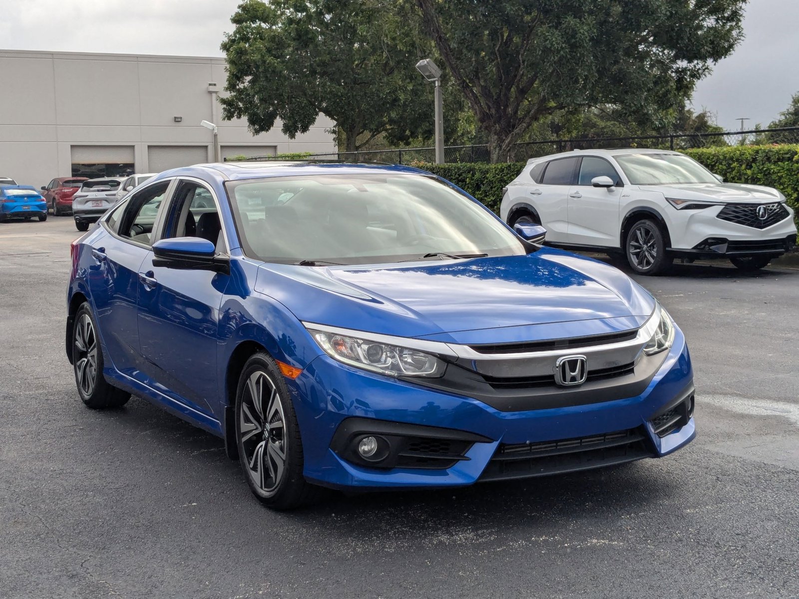 2018 Honda Civic EX-T photo 3